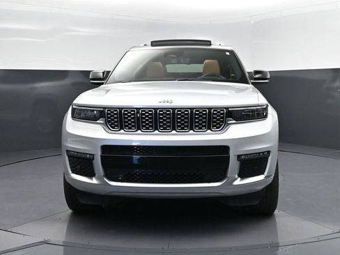 Used 2023 Jeep Grand Cherokee L Summit w/ Advanced Protech Group IV image 10