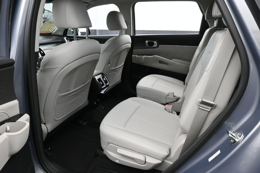 Used 2023 Kia Sorento SX FWD image 37