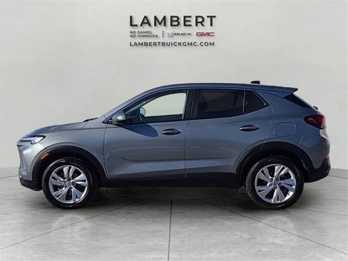 Used 2024 Buick Encore GX Preferred w/ Comfort Package image 2