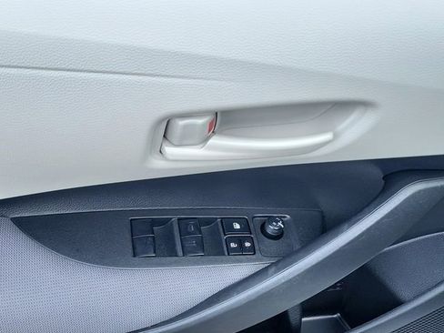 Used 2023 Toyota Corolla LE image 21
