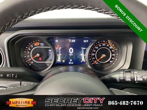 New 2025 Jeep Wrangler Rubicon w/ Steel Bumper Group image 18