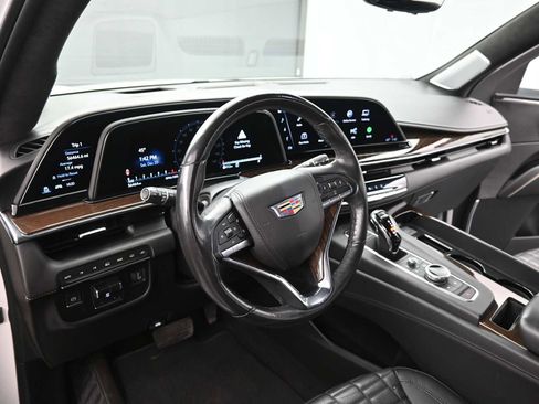Used 2023 Cadillac Escalade ESV Premium Luxury Platinum image 10