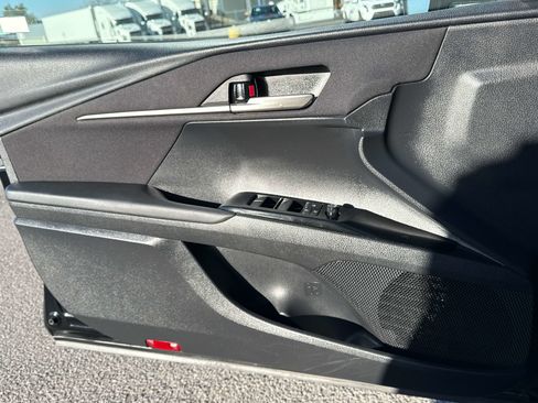 Used 2025 Toyota Camry LE image 12