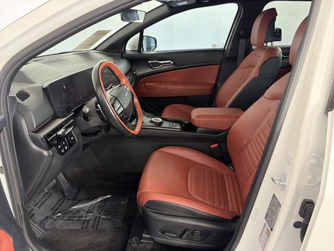 Certified 2026 Kia Sportage SX Prestige AWD/4WD image 6