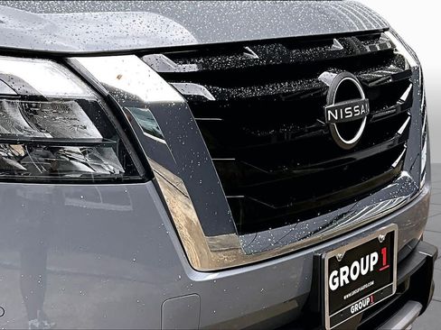 Used 2025 Nissan Pathfinder Platinum w/ Cargo Package FWD image 30