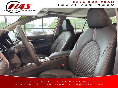 Used 2024 Toyota Camry SE w/ Cold Weather Package AWD/4WD image 13