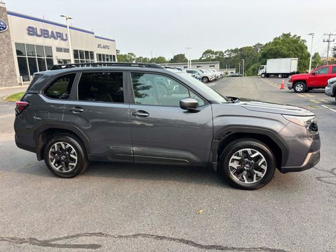 Used 2026 Subaru Forester Premium AWD/4WD image 2