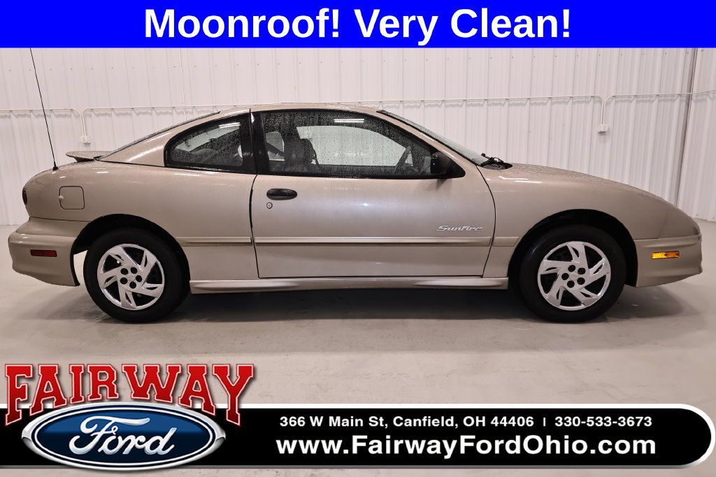 Used 2002 Pontiac Sunfire SE w/ Sun & Sound Pkg FWD image 1