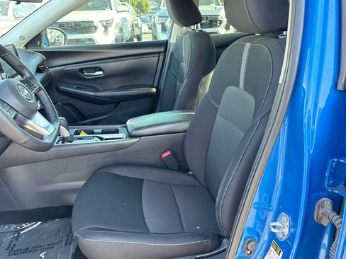 Used 2025 Nissan Sentra SV w/ All-Weather Package FWD image 11