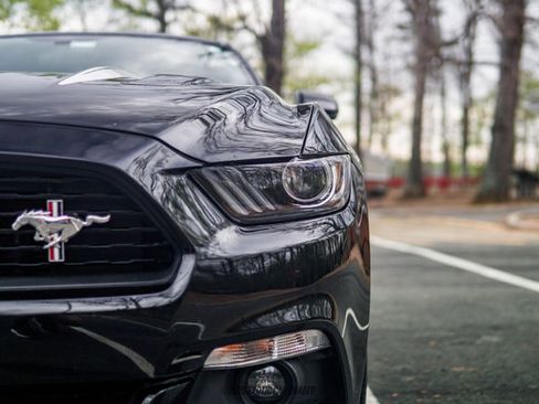 Used 2017 Ford Mustang GT Premium image 49