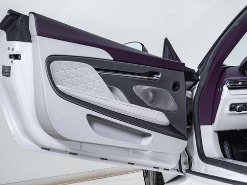 Used 2024 Aston Martin DB12 Coupe image 32