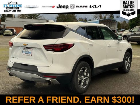 Used 2023 Chevrolet Blazer LT image 9