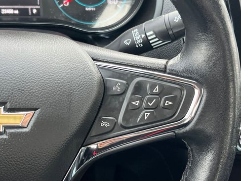Used 2017 Chevrolet Cruze LT w/ Leather Package image 25