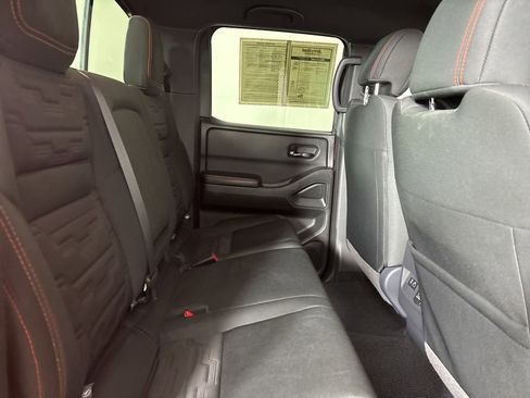 Used 2025 Nissan Frontier PRO-4X w/ Pro Convenience Package image 24