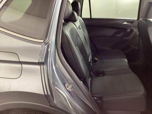 Used 2019 Volkswagen Tiguan SE AWD/4WD image 10