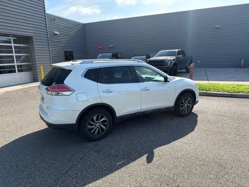 Used 2015 Nissan Rogue SL w/ SL Premium Package FWD image 4