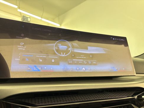 Used 2026 BMW 430i xDrive Convertible w/ M Sport Package image 26