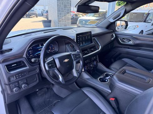 Used 2022 Chevrolet Tahoe LT w/ Luxury Package image 13