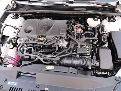 Used 2025 Toyota Camry SE FWD image 29