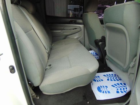 Used 2013 Toyota Tacoma 4x4 Double Cab w/ SR5 Pkg image 7