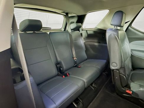 Used 2021 Chevrolet Traverse LT w/ LT Premium Package image 25