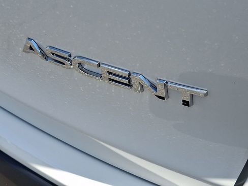 Used 2025 Subaru Ascent Premium AWD/4WD image 32
