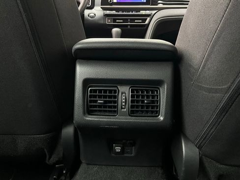 Used 2025 Toyota Camry LE image 12