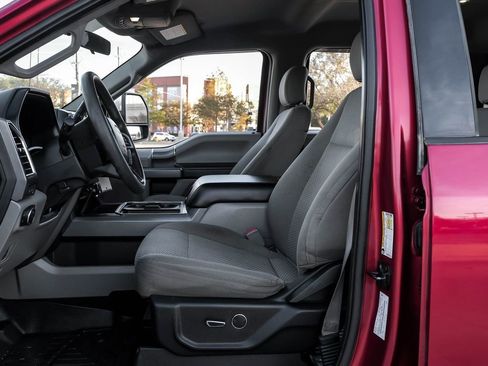 Used 2018 Ford F350 XLT w/ XLT Premium Package image 4