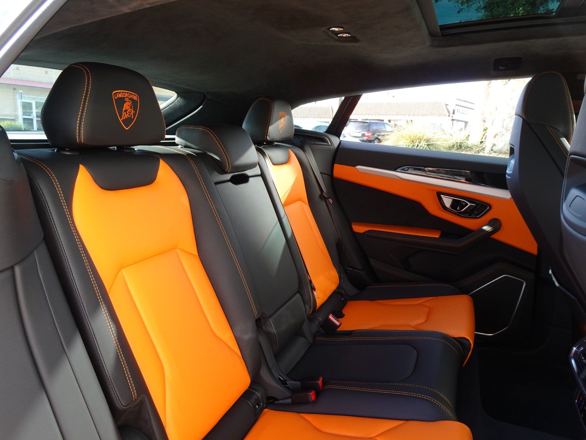 Used 2021 Lamborghini Urus AWD/4WD image 21
