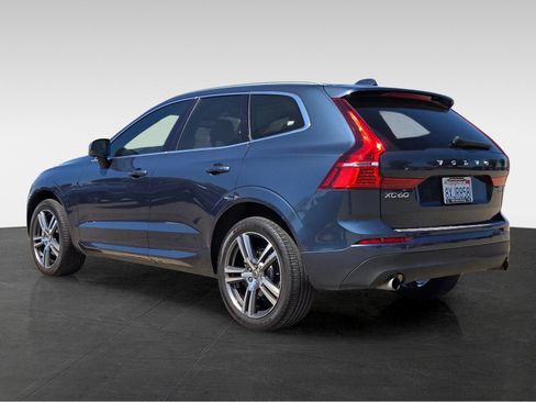 Used 2021 Volvo XC60 T5 Momentum w/ Advanced Package AWD/4WD image 7