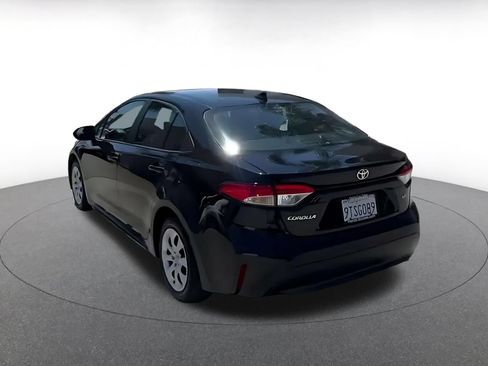 Used 2025 Toyota Corolla LE FWD image 14