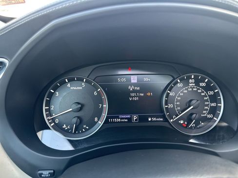 Used 2022 INFINITI QX50 Essential image 19