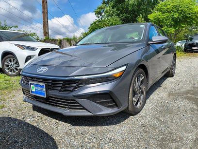 Used 2025 Hyundai Elantra SEL