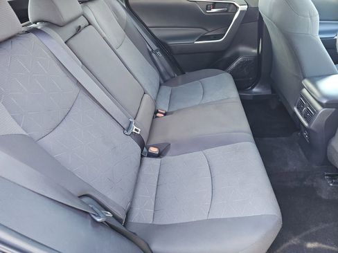 Used 2022 Toyota RAV4 XLE w/ Convenience Package image 24