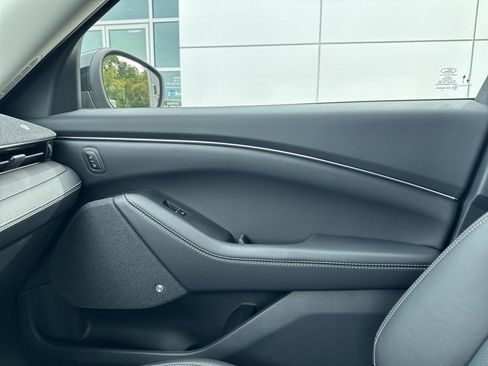 New 2025 Ford Mustang Mach-E Premium image 31