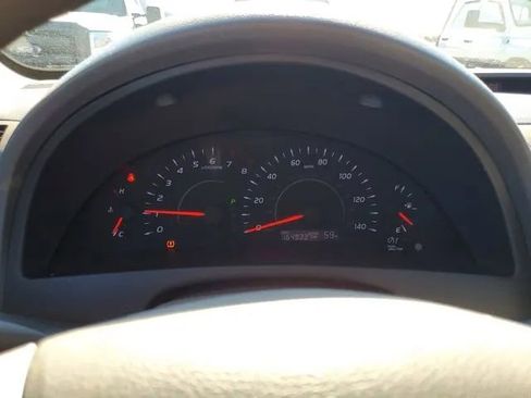 Used 2011 Toyota Camry XLE image 25