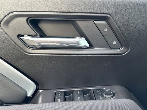 New 2025 Chevrolet Colorado Z71 w/ Midnight Edition image 11