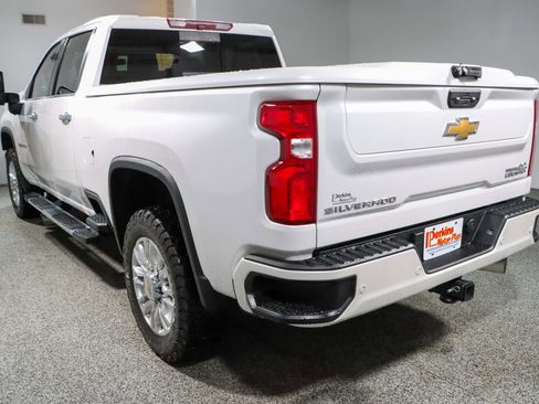 Used 2022 Chevrolet Silverado 2500 High Country w/ Safety Package II AWD/4WD image 9