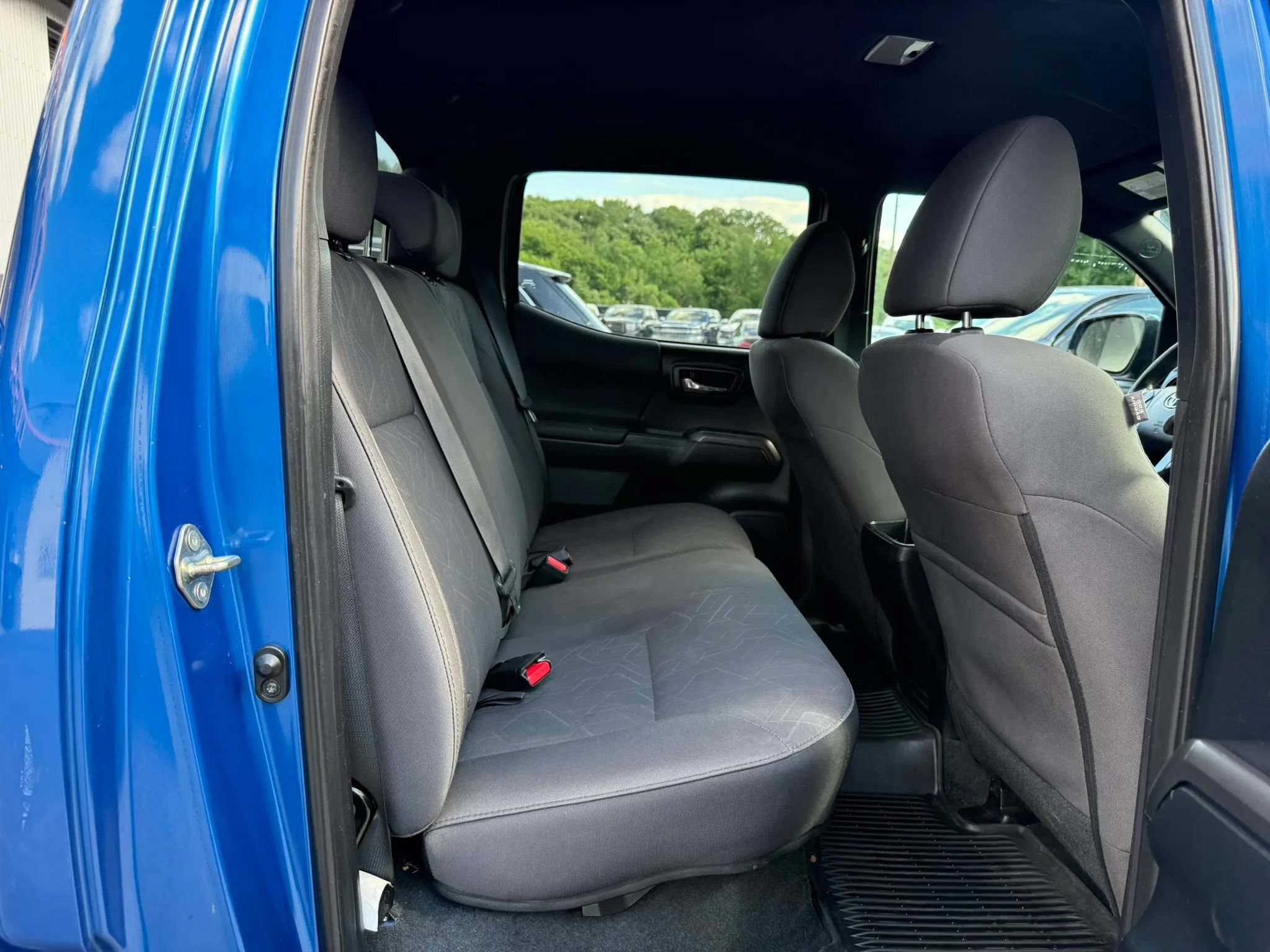 Used 2016 Toyota Tacoma TRD Sport w/ Towing Package AWD/4WD image 26