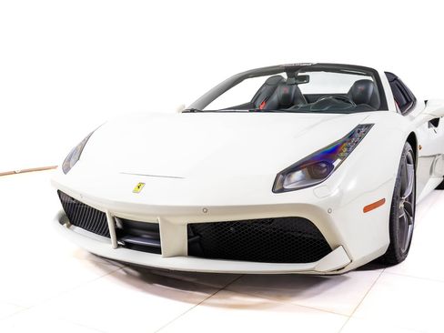 Used 2017 Ferrari 488 Spider RWD image 11