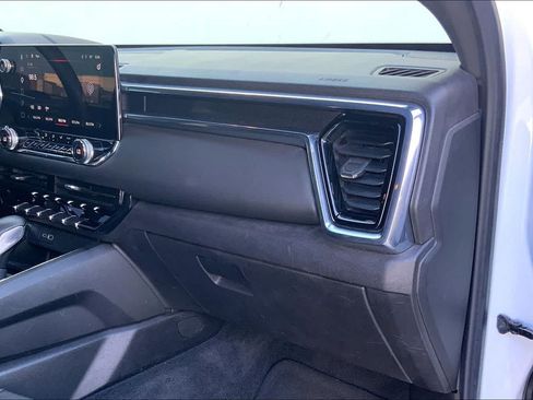Used 2023 GMC Canyon Elevation w/ Elevation Premium Package AWD/4WD image 23
