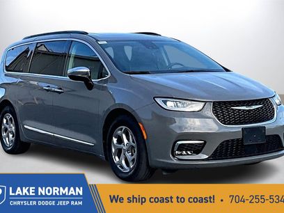 Certified 2023 Chrysler Pacifica Limited