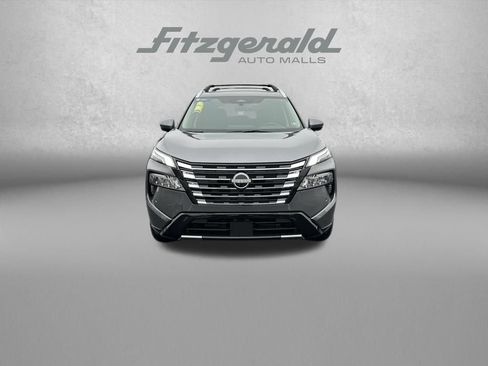 Used 2026 Nissan Rogue Platinum w/ Platinum Premium Package image 2