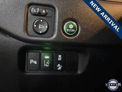 Used 2016 Honda Pilot Touring image 13