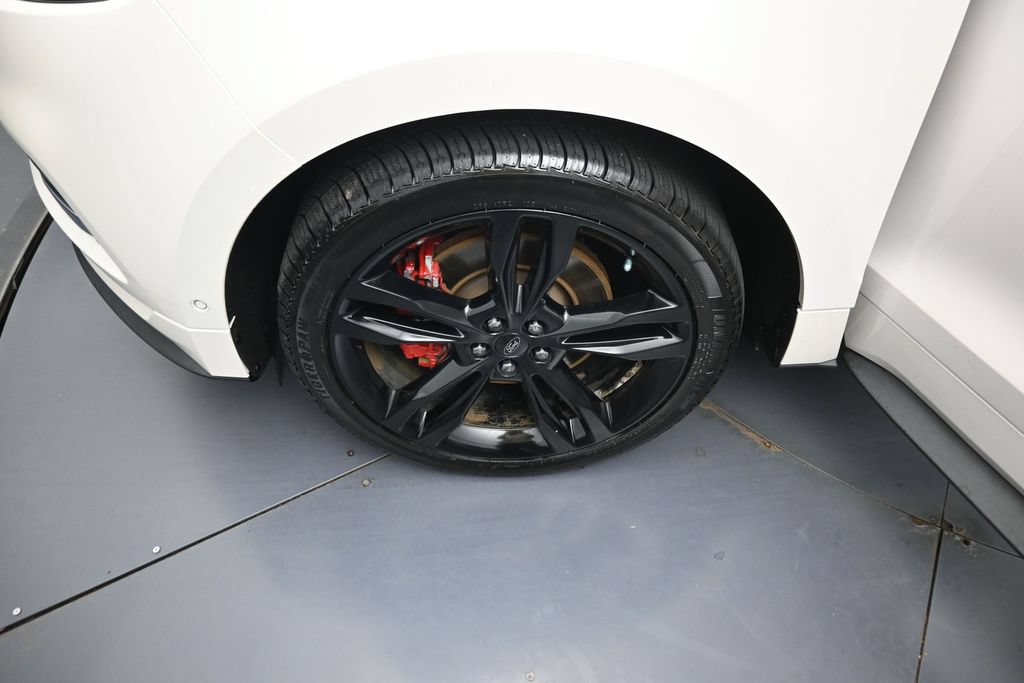 Used 2019 Ford Edge ST w/ Equipment Group 401A AWD/4WD image 38