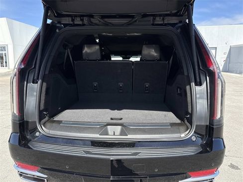 Certified 2023 Cadillac Escalade ESV Premium Luxury image 5