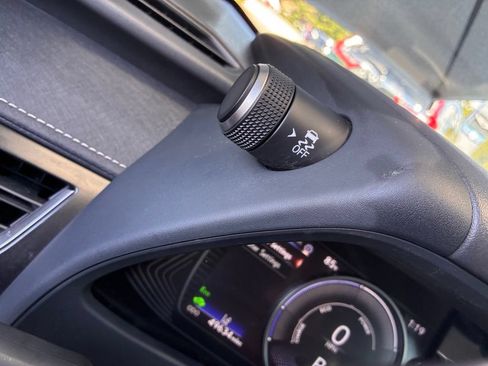 Used 2023 Lexus UX 250h AWD w/ Accessory Package (Z2) image 30