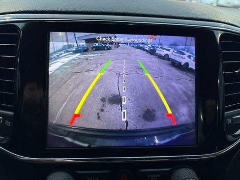 Used 2019 Jeep Grand Cherokee Laredo w/ 18" Wheel & 8.4" Radio Group image 23