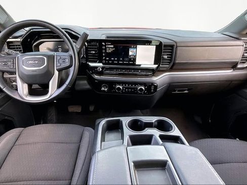 Used 2024 GMC Sierra 1500 Elevation AWD/4WD image 7