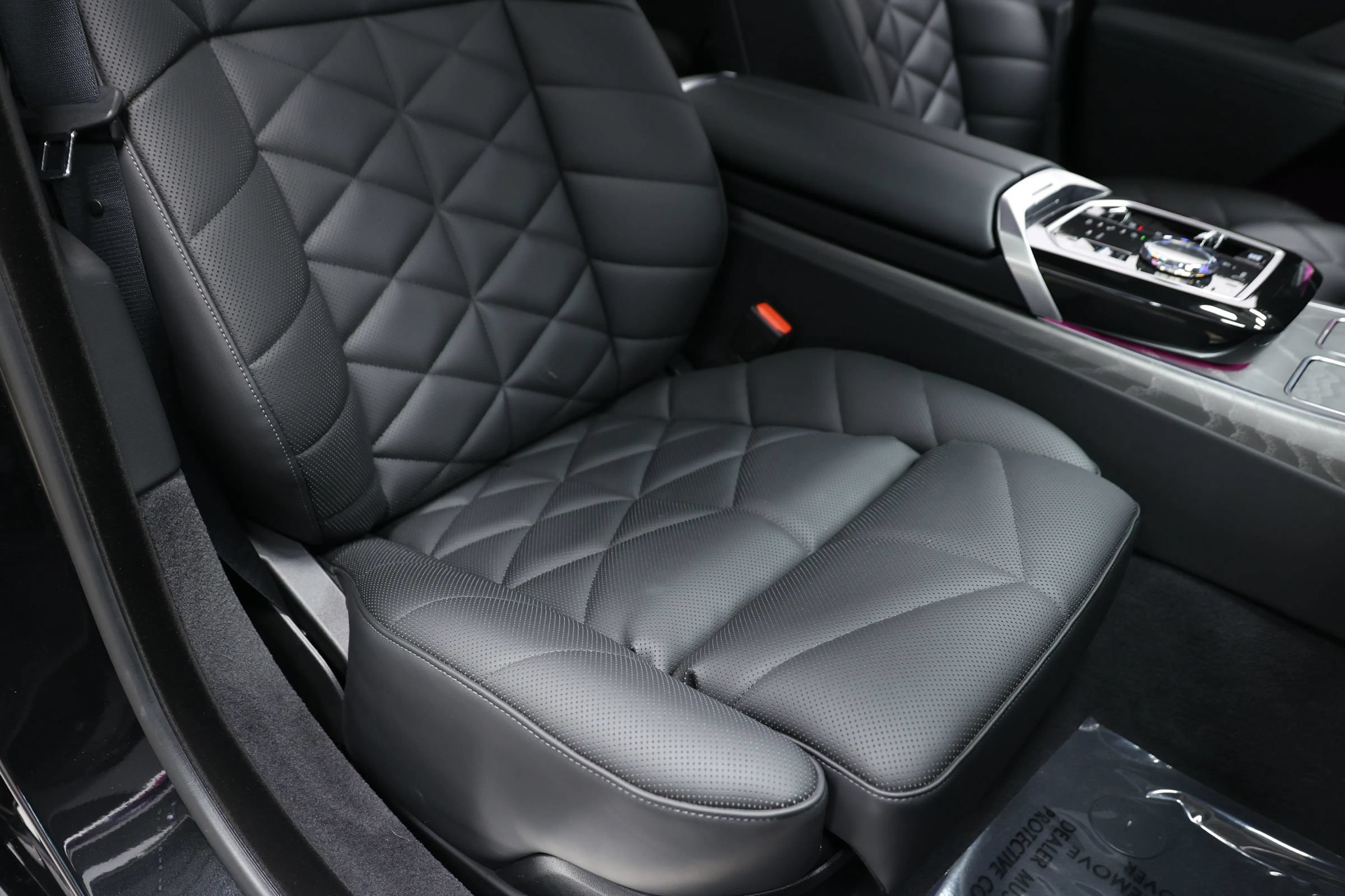 Used 2025 BMW 740i RWD image 99